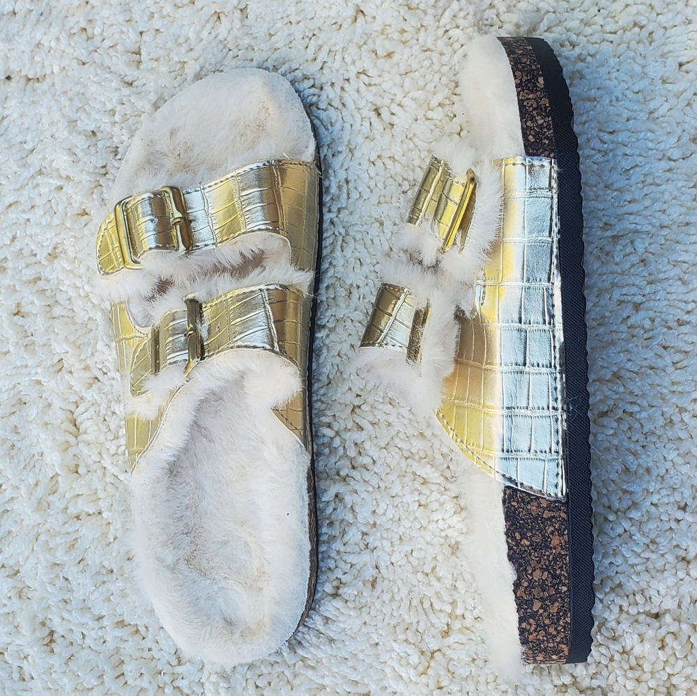 Faux Fur Summer and Faux Metallic Leather Slides Sandals Size 9